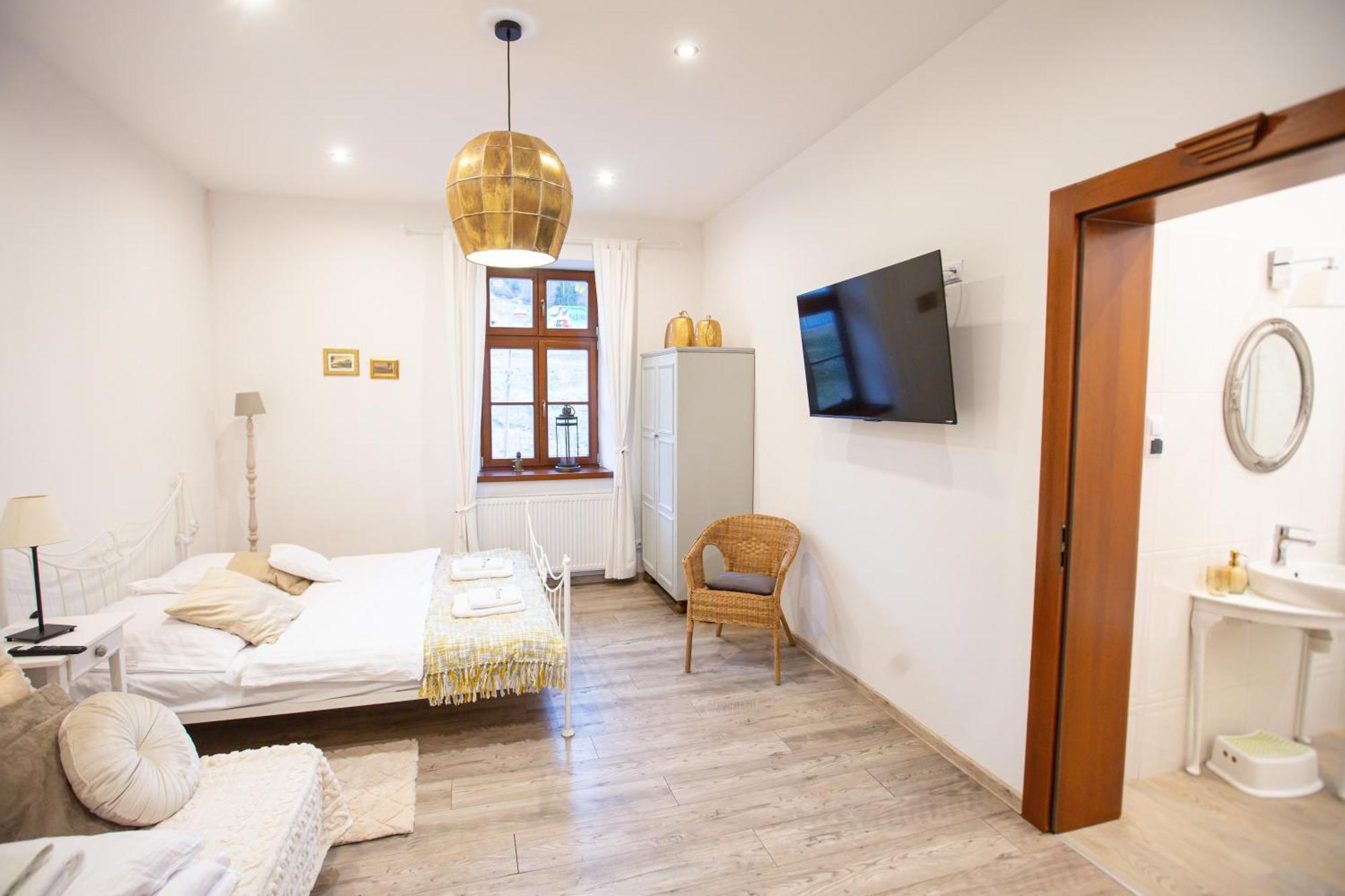 Stacja Kasina Apartment *